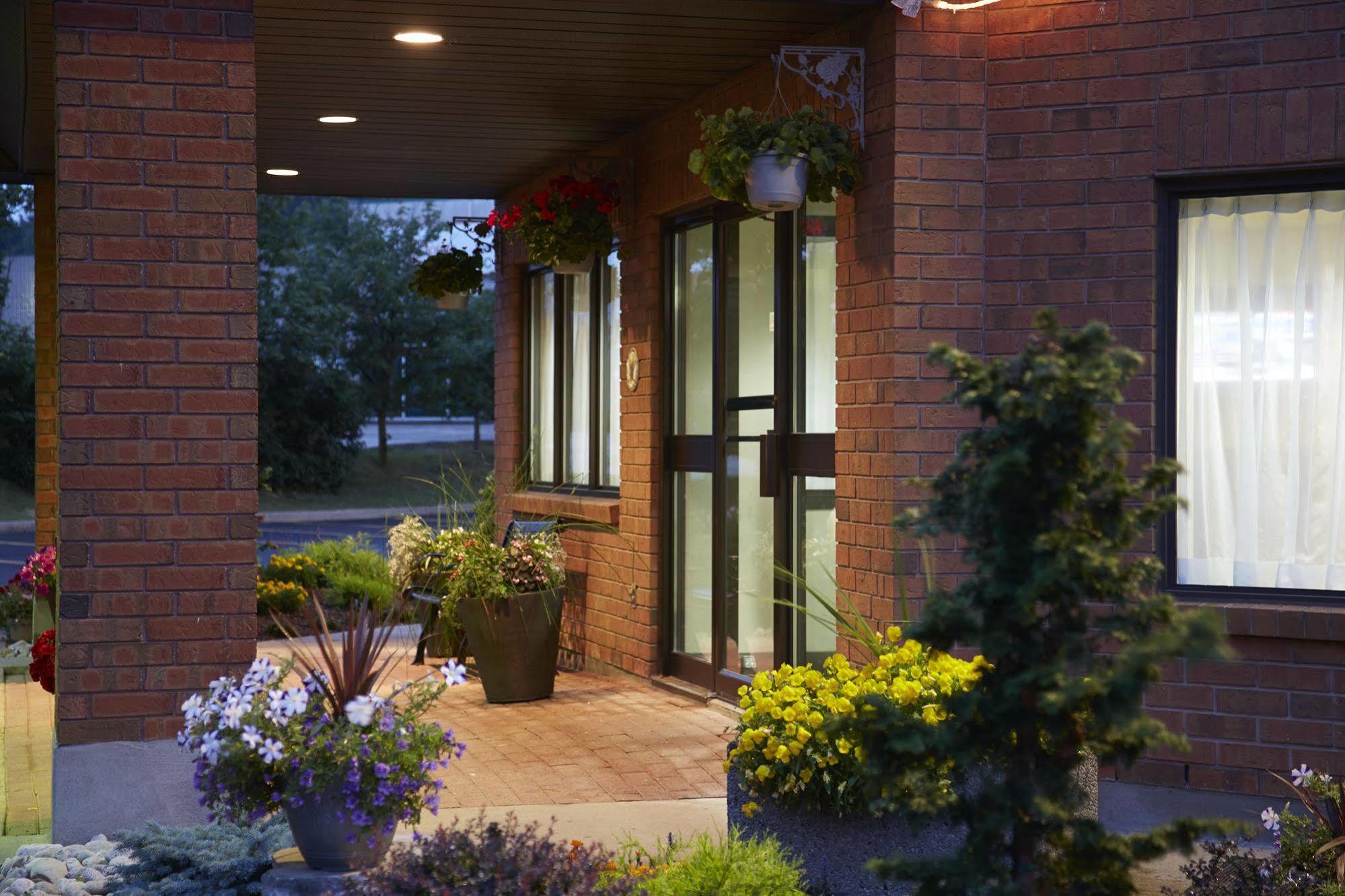Comfort Inn Drummondville Eksteriør bilde